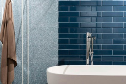 gresie si faianta baie pret constanta newdot blue ceramica | modele de gresie baie casa moderna Constanta.